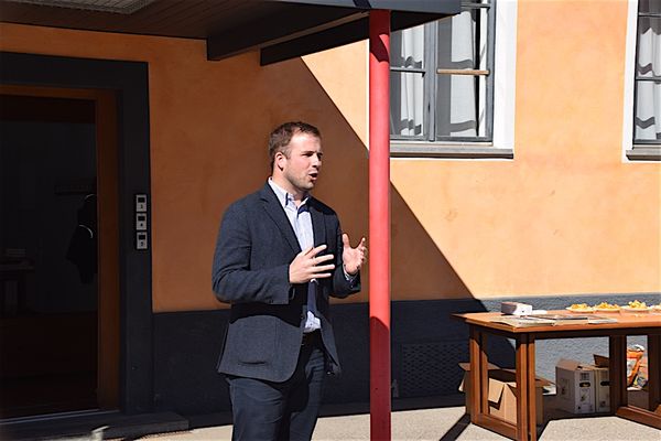 Clicca per vedere l'immagine alla massima grandezza